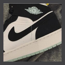 Jordan 1 mid
