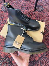 Dr. martens 101 smooth leather mono 36, 38 