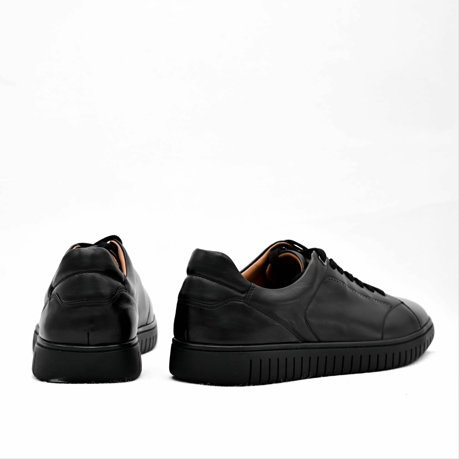 CINDY C ERIC MEN SNEAKERS