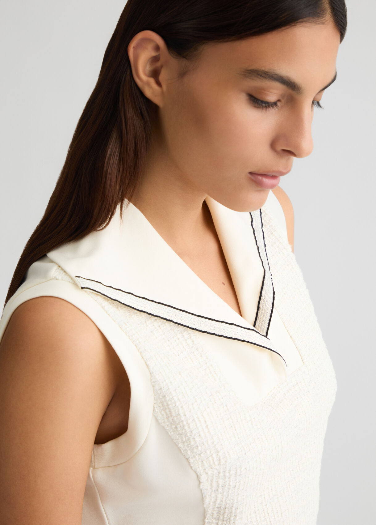DRESS W. KNITTED
