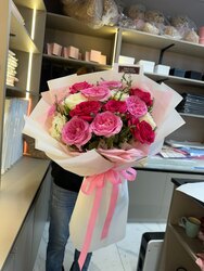 Colorful rose bouquet 