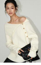 Off shoulder knitwear