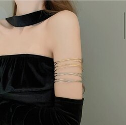 Arm bracelet