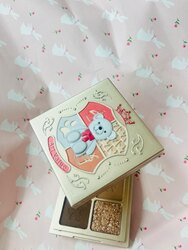 Eyeshadow 