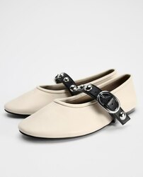 Ballet flat