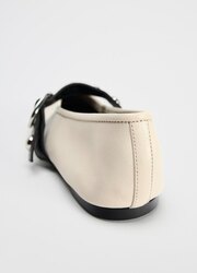Ballet flat