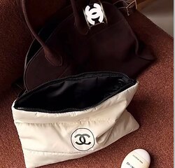 Puffer pouchbag 