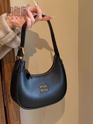  эмэгтэй 2025 оны шинэ хавирган саран цүнх🌙👜