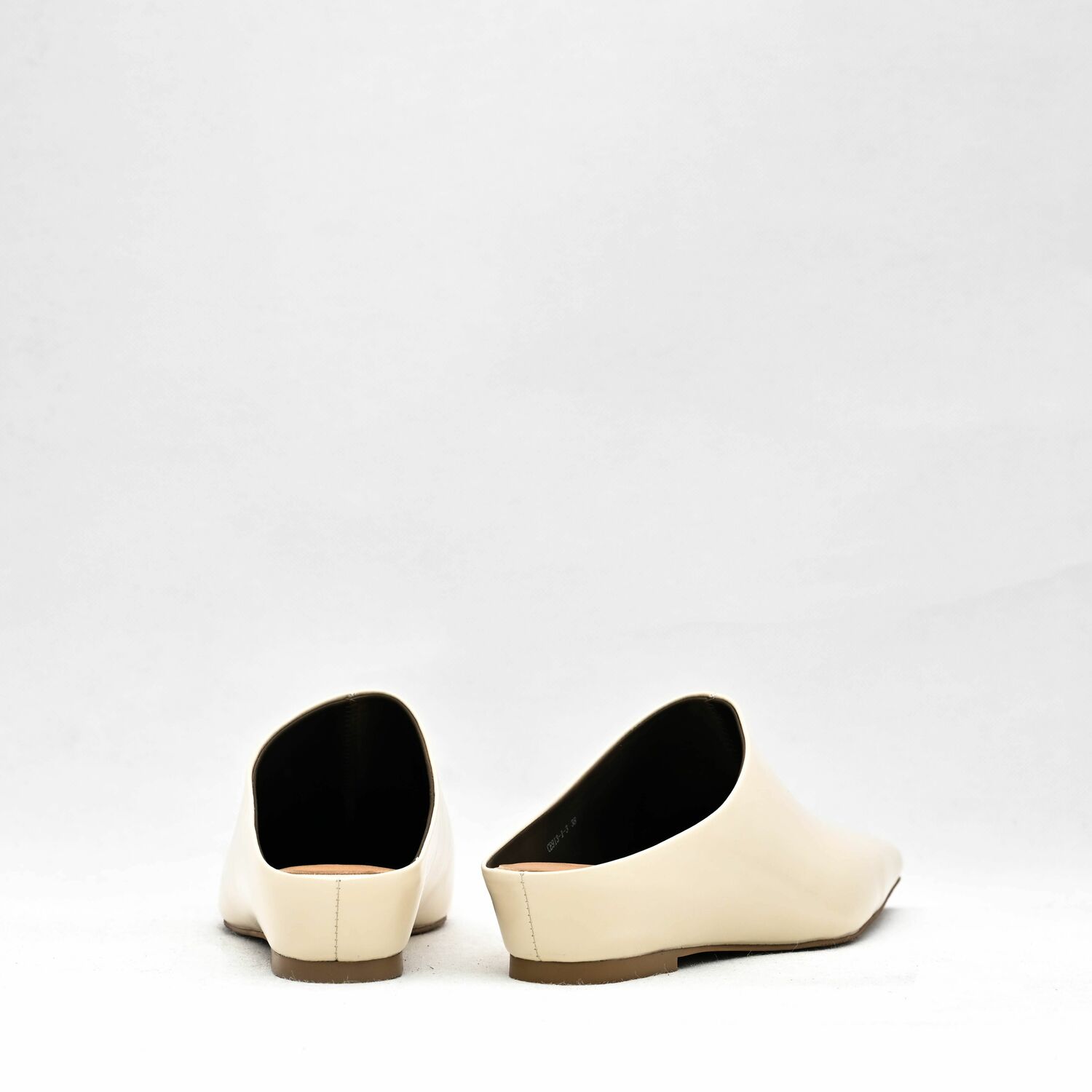 CINDY C ERIC WOMEN SLIPPERS