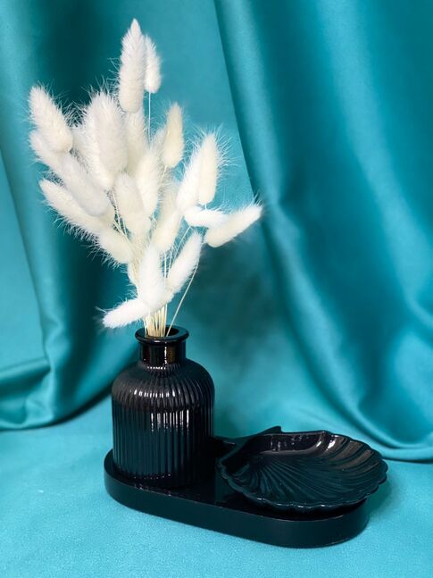 Black luxury decor