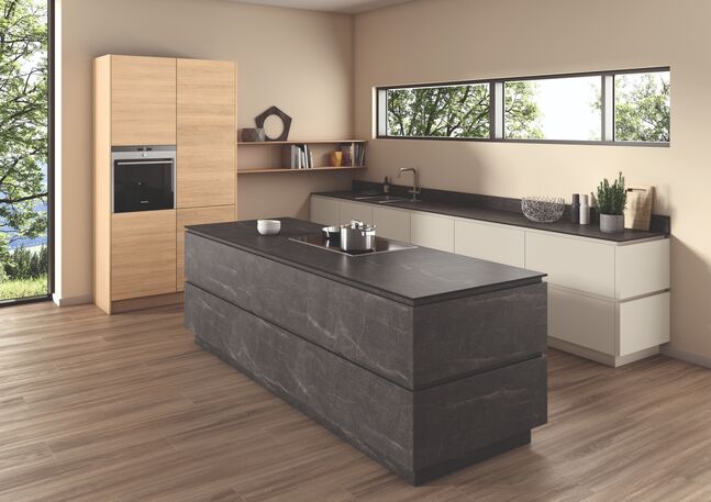 F244 ST76 Anthracite Candela Marble