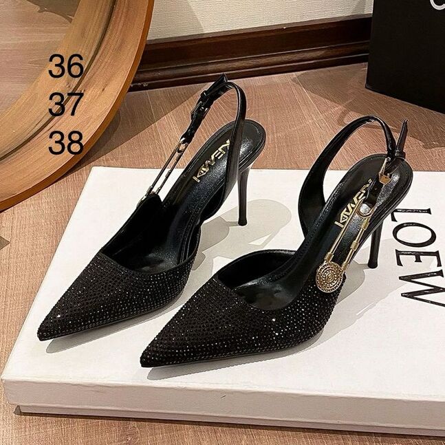 Шигтгээтэй чамин өсгийт