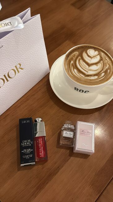 Dior glow oil💄+blooming bouquet 5ml set