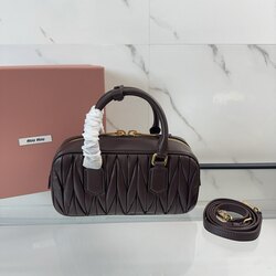 Miumiu- arcadie matelassé арьсан цүнх