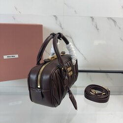 Miumiu- arcadie matelassé арьсан цүнх