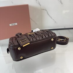 Miumiu- arcadie matelassé арьсан цүнх