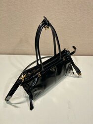 Prada bonnie арьсан цүнх