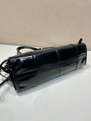 Prada bonnie арьсан цүнх