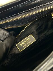 Prada bonnie арьсан цүнх