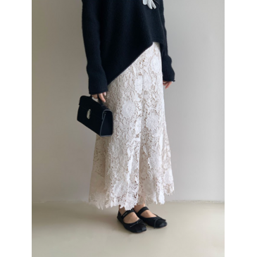 white lace skirt