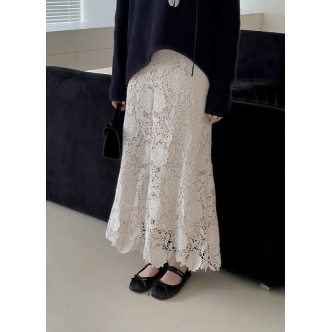 white lace skirt