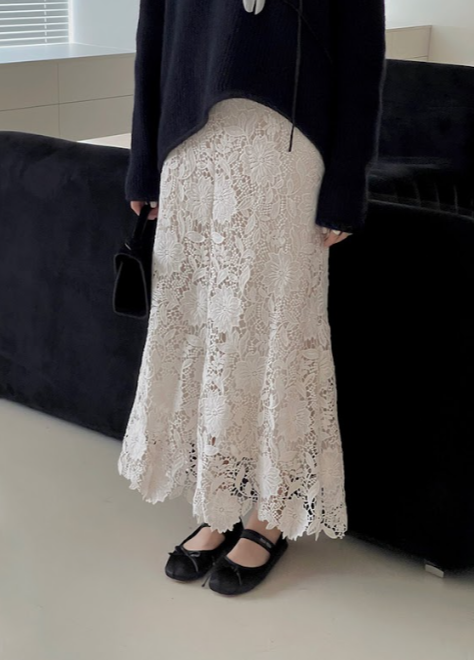 white lace skirt
