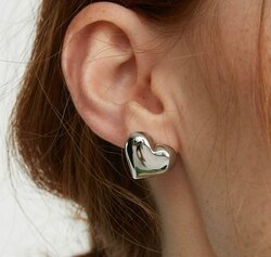 Цагаан алтаар бүрсэн зэс зүрхэн ээмэг