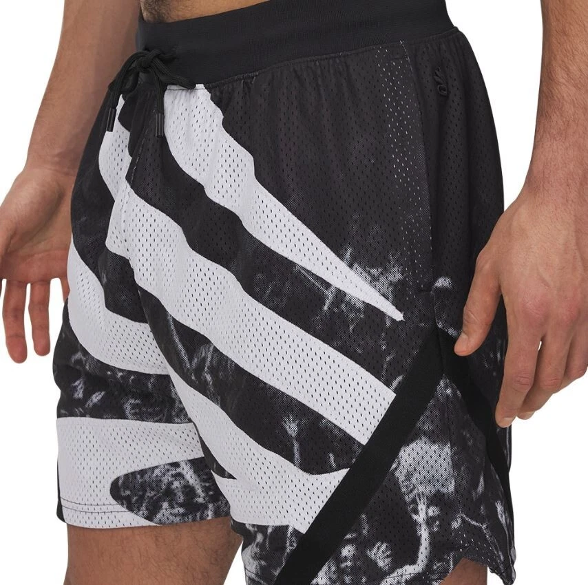 Curry Sig Sub Short-BLK