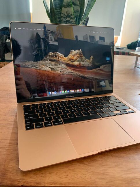 Macbook air 2020 m1 13'3 inch rose gold