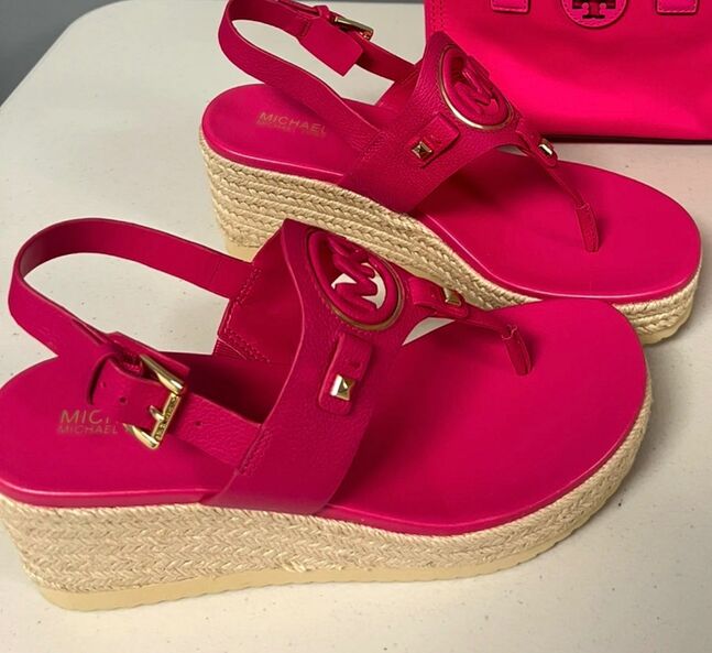 Mk сандааль size 38 🇺🇸💯
