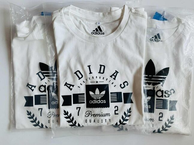 Adidas цэвэр даавуун футболка