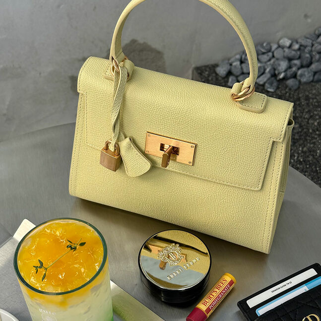 COURONNE●Stephanie classic TOTEbag 31 canvas COURONNE 쿠론 | _ 2024 COURONNE 'Stephanie Classic Tote 31