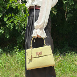 ★COURONNE★ Stephanie Classic Tote 31 Canvas_RCBTX24156CMX COURONNE] Stephanie classic Tote 31 ☆人気 ☆ (COURONNE