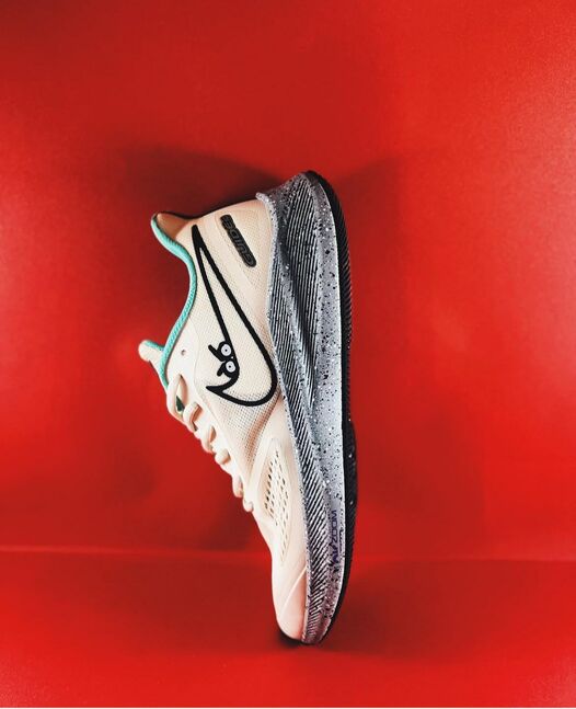 Running shoes