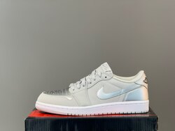 Jordan 1 low