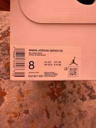 Wmns jordan series es 