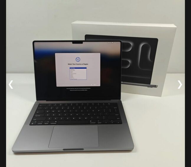Used*new macbook pro m3