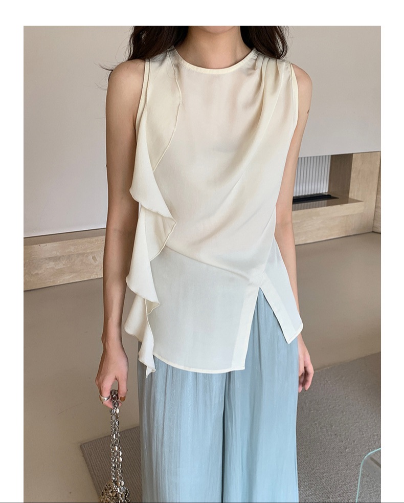 Ruffle flowy sleeveless shirt