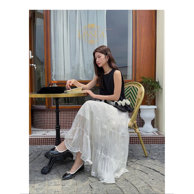 Flowy black sleeveless shirt