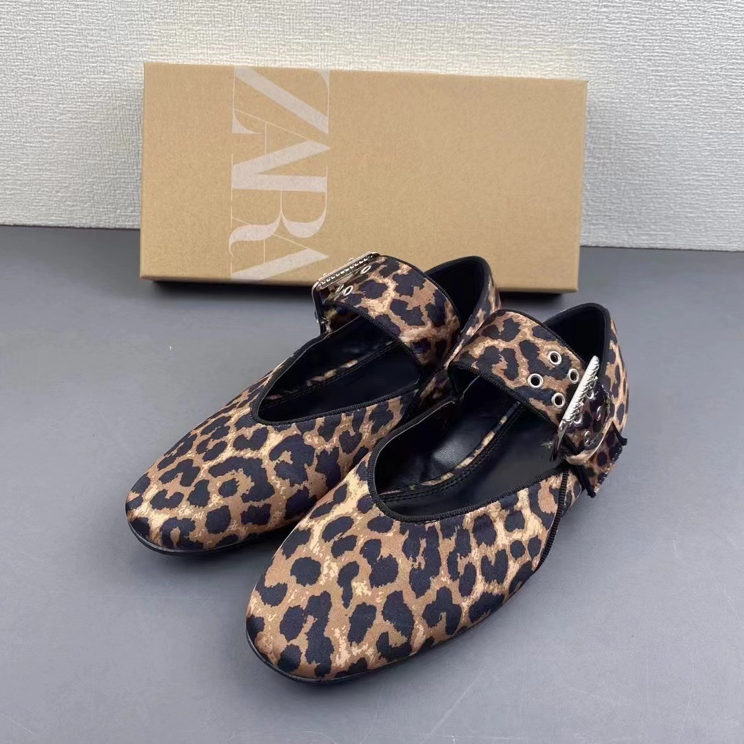 Zara leopard ballet flat