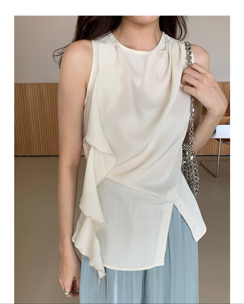 Ruffle flowy sleeveless shirt