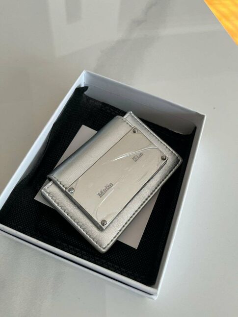 Matin kim card holder