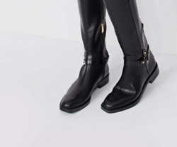 Stradivarius хар арьсан урт түрийт