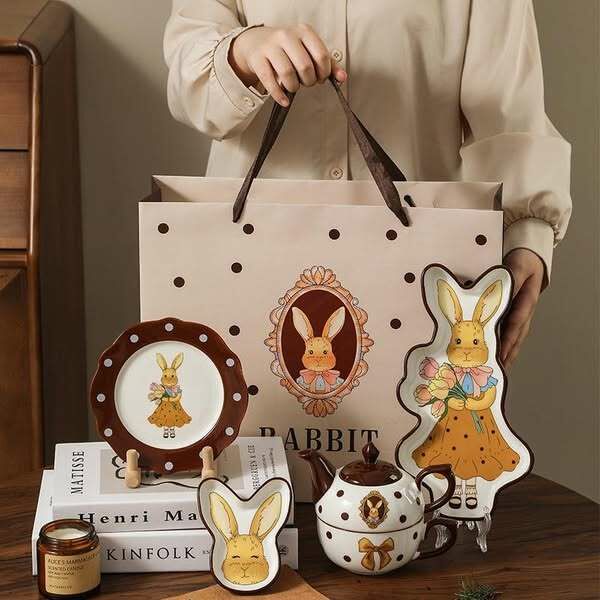 Эгдүүтэй ганган rabbit туулайтай шаазангын бэлгийн багц