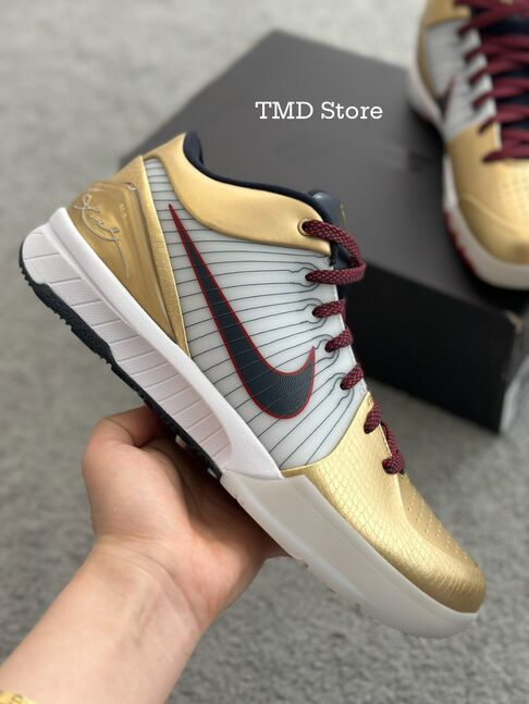 Nike kobe 4 gold medal
