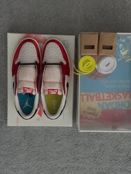 Nike jordan 1 low trophy room