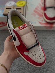 Nike jordan 1 low trophy room