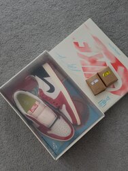 Nike jordan 1 low trophy room