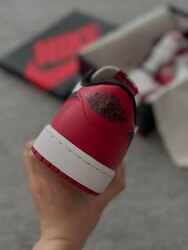 Nike air jordan 1 chicago 
