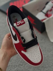 Nike air jordan 1 chicago 